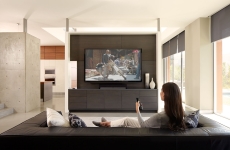 WomanRemoteTV
